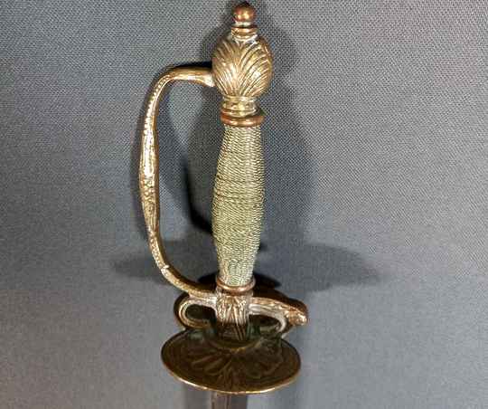 Petite épée de cour pour enfant...ou petite main, style fin XVIII ème, lame d'escrime vers 1900.