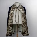 Cape de dignitaire du sacre de l'Empereur Napoléon, qualité théâtre. Col et revers satin blanc