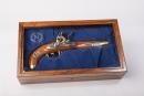 Pistolet an IX de cavalerie sous coffret commémoratif de luxe. Par Pedersoli, série limitée 33/200, pour tir à la poudre noire.