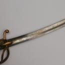 Sabre d'officier de cavalerie légère à la chasseur, vendu en 12 h