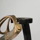 Sabre d'officier de cavalerie légère à la chasseur, vendu en 12 h