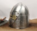 Heaume Pain de sucre à visière - XIVe siècle - croix en laiton