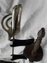 Lot 1800/1900: épée d'officier 1er Empire + sabre d'officier 1ère Guerre mondiale, sans fourreaux, vendu en 1/2 heure