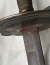 Lot 1800/1900: épée d'officier 1er Empire + sabre d'officier 1ère Guerre mondiale, sans fourreaux, vendu en 1/2 heure