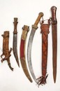Lot 3 armes blanches courtes: Afrique/ style orient