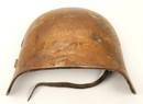 Lot: ceux d'en face. Gourde d'époque+ plaque de renfort de stahlhelm+ livre souvenir 