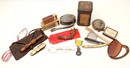 Lot petits objets du poilu, miroir, rasoir, allumettes.... WWI+ masque tricolore