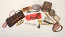 Lot petits objets du poilu, miroir, rasoir, allumettes.... WWI+ masque tricolore