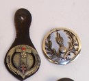 Lot 17 fourragères + 14 insignes