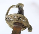 lot: 2 Sabres d'officier d'infanterie type 1845/1855 + housse de camouflage de fourreau Grande Guerre