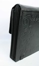 Portefeuille en cuir vert, avec ses accessoires, XIXème siècle