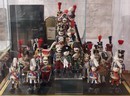 Lot de 31 figurines réalisées avec des noix sur le thème de la Grande Armée. Art populaire