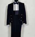 Tenues de gala de colonel, sans chemise et noeud papillon.