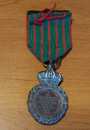 Médaille de Sainte-Hélènene - Piéce originale - Decret du 12 aout 1857 - Ruban ancien mais pas d'origine. 