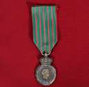 Médaille de Sainte-Hélène - Piéce originale - Decret du 12 aout 1857 - Ruban neuf