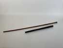 Lot: stylet dissimulé dans un nerf de boeuf et canne à pommeau de pierre verte