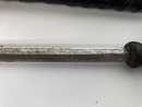 Lot: stylet dissimulé dans un nerf de boeuf et canne à pommeau de pierre verte