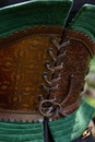 Corset Margot, cuir et velours pour piratesses ou nanas qui n'en veulent!