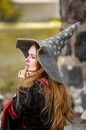 Chapeau de sorcière étoilé