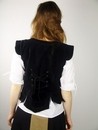 Gilet noir en velours Adaliz à brandebourgs