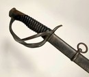 Sabre de cavalerie légère, modèle 1822 modifié 1882, lame courbe, fourreau à un anneau.