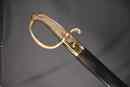 Sabre briquet, période Empire, fabriqué entre 1808 et 1811, avec fourreau neuf, à chape à bouton. Marqué versailles