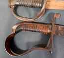 Lot de 3 sabres sans fourreau à nettoyer: infanterie 1821, briquet an IX et prussien de cavalerie(?)