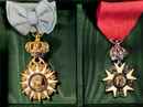 Coffret Légion d'Honneur et médaille de l'ordre de la Réunion.
