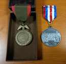Lot de médailles et objets commémoratifs de batailles et évenements napoléoniens.