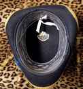 Tenue d'équitation d'avant guerre, pour femme. Pour monter en amazone ou à califourchon. Boutons de l'Étrier de Paris