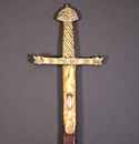Épée dans le style de celle de Charlemagne. Copie de théâtre ancienne.