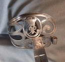 Lot de 2 sabres anglais: fusilier modèle 1827, sans fourreau et autre modèle avec fourreau