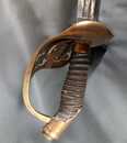 Sabre d'officier du régiment de grenadiers du roi Guillaume 1, Prusse, à clavier fixe. Fusée monogrammée. 