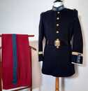 Uniforme de capitaine instructeur de Saint Cyr. Veste, ceinturon et culotte.