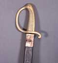 Sabre briquet d'ÉPOQUE, de la manufacture de Versailles, lame datée janvier 1813, avec fourreau d'origine