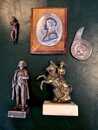 Lot fan de l'Empereur 3: 2 figurines + Napoleon de giberne + ouvre lettre en métal argenté Christofle et profil en étain (?)
