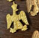 Petits aigles dorés du second empire, avec fixations au dos. Nombre très limité.