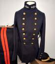 Habit de grand uniforme de polytechnique, comprenant veste, culotte, gilet, et bicorne dans sa boite d'origine