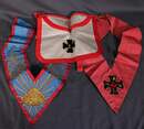 Lot franc maçon: sautoir de Vénérable Maître, REAA, vers 1900, et tablier et cordon de chevalier Rose Croix