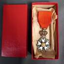 Croix de chevalier de laLégion d'Honneur. Restauration. Avec ruban neuf, dans boite ancienne.