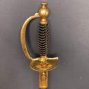 Polytechnique. Épée dite Tangente. Bouton de rivure en forme de diabolo. Attribuée à 2 Polytechniciens successifs. Lame utilisée en combat!