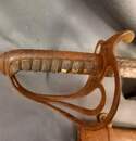 Lot de 2 sabres anglais: fusilier modèle 1827, sans fourreau et autre modèle avec fourreau