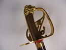 Copie du sabre de Lafayette, par le médaillier Franklin - réalisée à l'initiative du musée des armées. Avec son support
