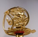 Copie du sabre de Lafayette, par le médaillier Franklin - réalisée à l'initiative du musée des armées. Avec son support