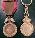 Lot 3 porte-clefs thématique Empire et médaille campagne de France