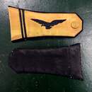 Paire d'épaulettes de lieutenant de l'armée de l'air. Pour la tenue de gala ou le spencer. Neuves de stock
