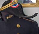 Habit de grand uniforme de polytechnique, comprenant veste, culotte, et bicorne.