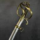 Sabre d'officier de cavalerie légère à la chasseur, Empire/restauration. Lame bleuie et dorée. Fourreau à garnitures laiton