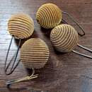 Pompon boule en cannetille or pour képi d'officier 1886. Neuf de stock! Prix à l'unité