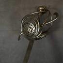 Rapière de fabrication tchèque d'occasion. Une seule à vendre. Concue pour le combat